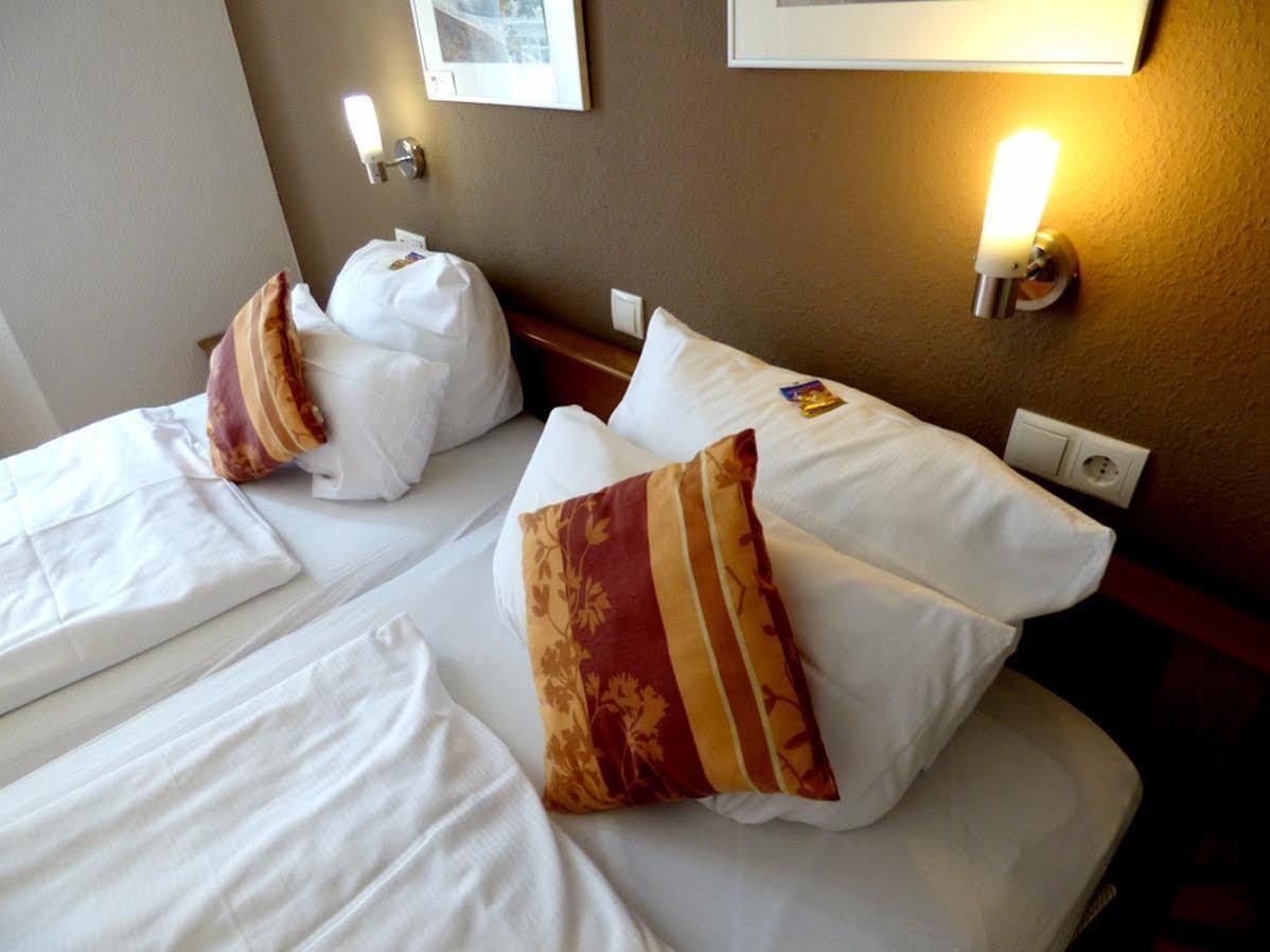 Hotel Art Inn Dinslaken Eksteriør billede